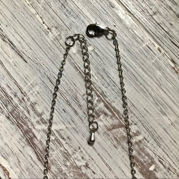 Small Chain-Free w/ bundle - Picture 3 of 3